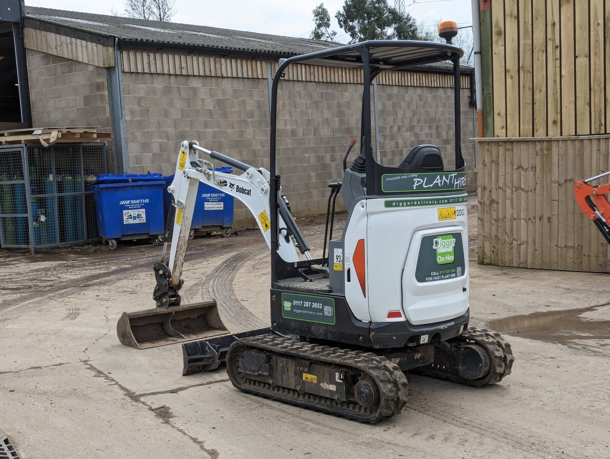 Bobcat Mini Digger (1.7T) - Digger DeliveryDigger Delivery